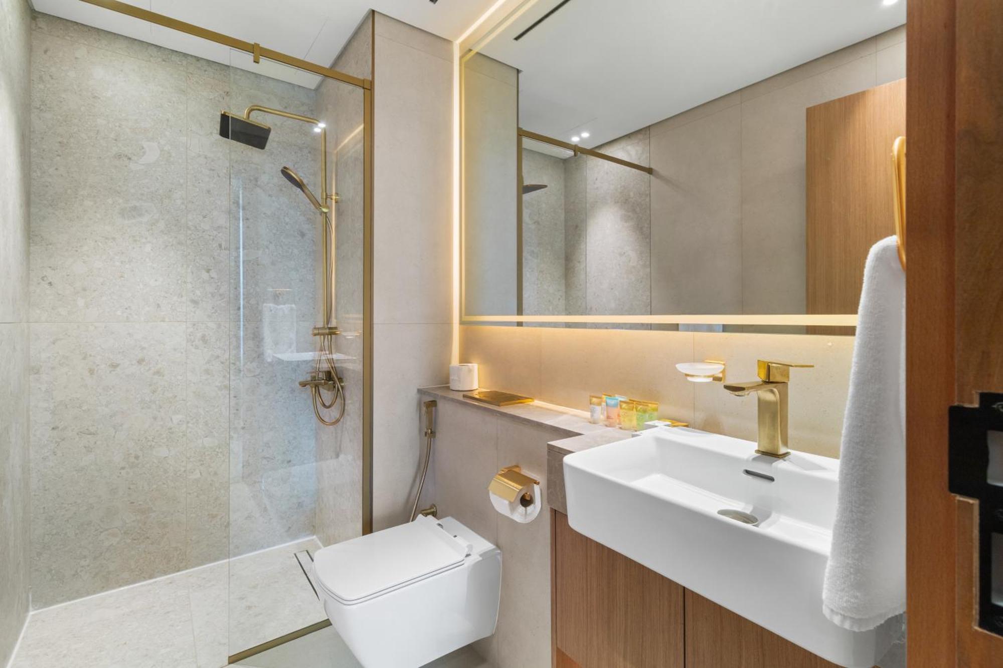 Your Own Pool Spacious 2bdr Jvc Apartment Dubai