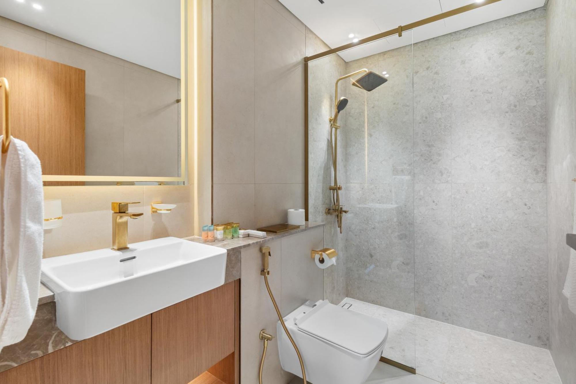 Your Own Pool Spacious 2bdr Jvc * Dubai